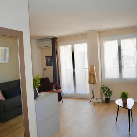 Apartamento Studio Avec Balcon Amenage Et Wifi A A 2 Km De La Plage *