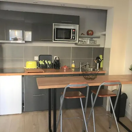Studio Avec Balcon Amenage Et Wifi A A 2 Km De La Plage Appartement Marseilles